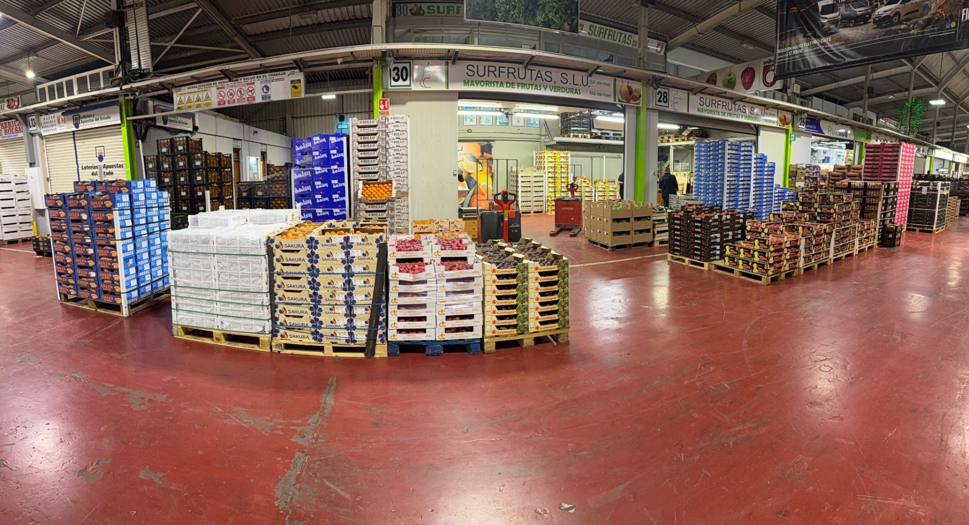 Panorámica del puesto mayorista en Mercalaspalmas